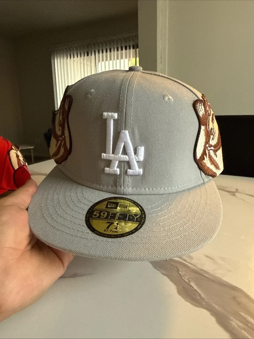 New Era Kids LA Embroidered Snapback Hat in Light Gray